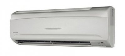 VRF система Daikin FXAQ25P VRF система Daikin FXAQ25PНастенные<br> <br>Внутренний блок настенного типа для VRV-систем от производителя Daikin модели FXAQ25P отлично подходит для помещений средних размеров. Данный прибор оснащен таймером на включение и выключение. Блок оборудован фильтрами для очистки воздуха от пыли и неприятных запахов. А одна из главных функция прибора оптимальное распределение воздуха по всему объему помещения.<br><br>Преимущества линейки внутренних настенных блоков для мультизональных систем Daikin:<br><br>Компактные настенные блоки хорошо вписываются в любой интерьер.<br>Оптимальное воздухораспределение за счёт режима автоматического качания горизонтальных заслонок (при выключении кондиционера они автоматически закрываются).<br>Программная осушка воздуха.<br>Режим покачивания заслонок.<br>Двойной контроль температуры.<br>Воздушный фильтр.<br>Управление скоростью вентилятора.<br>Функция - никого нет дома.<br>Управление одним касанием.<br>Функция самодиагностики.<br>Автоматический выбор режима.<br>Технология энергосбережения.<br>Автоматический перезапуск.<br>Фильтр продолжительного действия.<br>Принудительный отвод конденсата.<br>Авторизованный сервис.<br>24-часовой таймер.<br>Централизованное управление.<br><br>FXAQ-P это семейство внутренних блоков настенного типа для использования в VRV-системах кондиционирования. Приборы разработаны компанией Daikin специально для помещений, где нет возможности скрыто установить кондиционер: их стильный внешний облик не просто гармонично впишется в интерьерное решение, но и сможет его дополнить. Модельный ряд приборов отличается широким ассортиментом: пользователи найдут здесь модули и для небольших помещений, и для комнат большой площади. Наиболее актуально использование настенных внутренних блоков в различных салонах, гостиницах, ресторанах и т.д.<br><br>Страна: Япония<br>Производитель: Бельгия<br>Охлаждение, кВт: 2,8<br>Обогрев, кВт: 3,2<br>Площадь м?: 25<br>Потребление охл, кВт : 20<br>Потребление тепло, кВт : 30<br>Расход воздуха, м3/ч: 480<br>Фреон Хладагент: R410a<br>Мин. уровень шума, дБа: 29<br>Питаниев/Гц/Ф: 220/50/1<br>Габариты блока ШxВxГ, мм: 290x795x230<br>Вес, кг: 11<br>Гарантия: 3 года