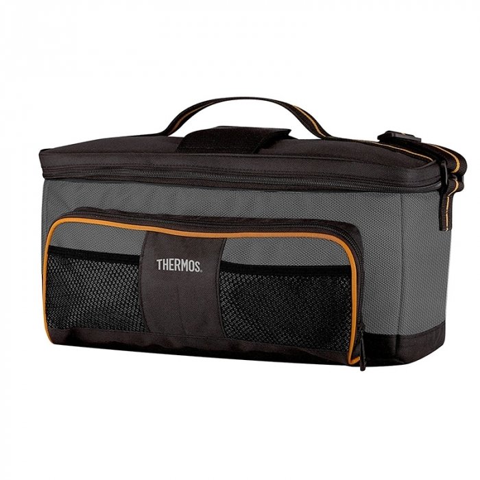 Сумка-холодильник Thermos E5 Lunch Lugger Black/Gray Сумка-холодильник Thermos E5 Lunch Lugger Black/GrayСумки-холодильники<br>Компактная термосумка Thermos (Термос) E5 Lunch Lugger Black/Gray включает два кармашка, доступ к которым пользователь может получить благодаря качественным замочкам на молнии. В первом из них можно уложить пищу и жидкость. Второе отделение предназначено для хранения там мелочей. Изделие легко моется и быстро высыхает, поэтому может использоваться часто. Внешняя часть выполнена и полиэстера, который устойчив к воздействию прямых солнечных лучей.<br>Основные достоинства рассматриваемой модели сумки-термоса от Thermos:<br><br>Изолирующий слой позволяет сохранять свежесть и температуру продуктов.<br>Внешняя ткань устойчива к загрязнениям и легка в уходе, внутренняя поверхность гигиенична и непромокаема.<br>Застежка молния создает необходимые условия для изоляции.<br>Прочные ручки.<br>Устойчивое дно сумки выполнено из материала, защищающего от пачкающих поверхностей.<br>Удобная молния для быстрого доступа.<br><br>Сумки-термосы от торговой марки Thermos станут для вас отличными спутницами в путешествии или на пикнике, где они просто незаменимы благодаря своим эксплуатационным свойствам и пользовательским характеристикам. Данные аксессуары помимо того, что имеют большое количество дополнительных отделений, карманов для всяких мелочей и косметичку, при хранении удобно складываются.<br><br>Страна: Великобритания<br>Объем, л: 10<br>Мощность, Вт: Нет<br>Питание, В: Нет<br>Темп. max, С: None<br>Темп. min, С: None<br>Габариты ВxШxД, мм: 355x190x180<br>Вес, кг: 1<br>Гарантия: 6 месяцев<br>Кабель питания: Нет<br>Назначение: Сумкахолодильник