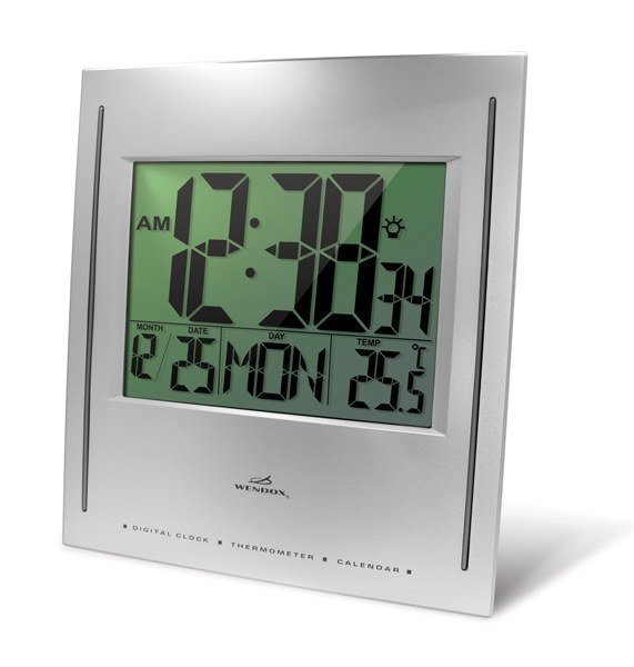 Часы без проекции Wendox W7B6B-S Часы без проекции Wendox W7B6B-SЧасы без проекции<br>Установив электронные часы Wendox в помещении, Вы получите также дополнительный прибор для измерения окружающей температуры модель W7B6B-S имеет встроенный термометр воздуха. Все электронные часы Wendox оснащены календарём, особенностью данной модели является автоматическая подсветка в ночное время.<br>Основные возможности электронных часов Wendox W7B6B-S:<br><br>Электронные часы с возможность измерения температуры окружающего воздуха;<br>Стильный дизайн, влагозащищенный корпус;<br>Размер дисплея 168 х 126, высота цифр 81 мм;<br>Часы измеряют температуру внутри помещения, и выводят показания в градусах Цельсия или градусах Фаренгейта;<br>Предел измерения температуры составляет +50 С;<br>Настройка формата отображения времени;<br>Календарь;<br>Часы-термометр работают от обычных батареек (входят в комплект);<br>Часы вешаются на стену, но быть установлены и на любую горизонтальную поверхность;<br>Значения на часах видны даже в темное время суток благодаря наличию постоянной подсветки.<br><br><br>Страна: Великобритания<br>Питание, В: Батарейки<br>Тип батарейки: СLR<br>Колво батареек: 2<br>Адаптер к 220В: Нет<br>С будильником: Нет<br>Радиодатчик: None<br>С метеостанцией: None<br>В помещении t, С: Да<br>За окном t, С: Нет<br>Влажность в помещении: Нет<br>Влажность за окном: Нет<br>Давление: Нет<br>Прогноз погоды: Нет<br>Габариты, мм: 245х40х280<br>Вес, кг: 1<br>Гарантия: 1 год<br>Ширина мм: 40<br>Высота мм: 245<br>Глубина мм: 280