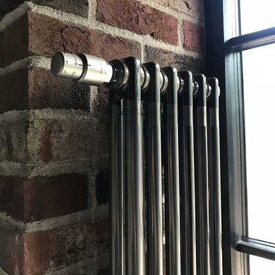 Стальной трубчатый радиатор 3-колончатый Zehnder Charleston Completto 3057/10/V001/TL фото #3