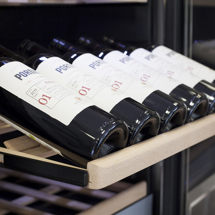Отдельностоящий винный шкаф 51-100 бутылок CASO