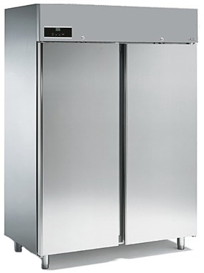 Холодильный шкаф SAGI XE150