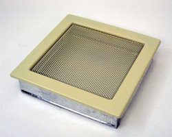Вентиляционная решетка для камина Kratki 22х22 бежевая 22K