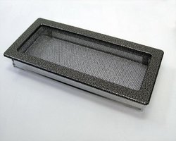 Вентиляционная решетка для камина Kratki 17х37 черная/хром пористая 37CS