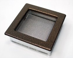 Вентиляционная решетка для камина Kratki 17х17 черная/медь пористая 17M