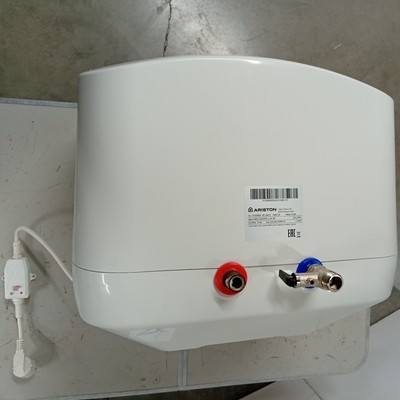 Уцененный электрический накопительный водонагреватель Ariston ABS ANDRIS LUX 30 уцененный фото #4
