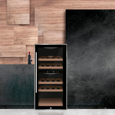 Отдельностоящий винный шкаф 22-50 бутылок CASO WineComfort 24 black фото #3