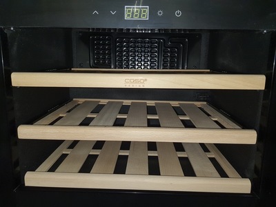 Встраиваемый винный шкаф 12-21 бутылка CASO WineSafe 18 EB Inox фото #2