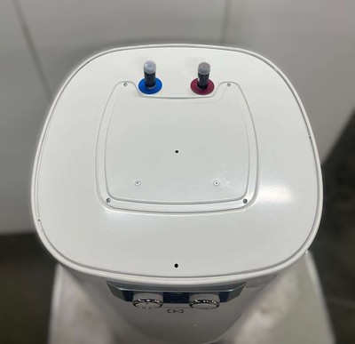 Уцененный электрический накопительный водонагреватель Electrolux EWH 100 Formax уцененный фото #5