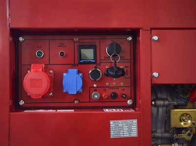 Дизельный генератор REDVOLT EPD7500EA3 фото #4