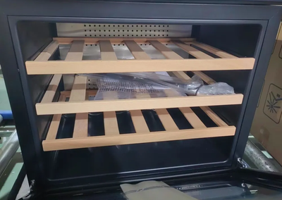 Встраиваемый винный шкаф 22-50 бутылок Vinosafe VSC24BM фото #5